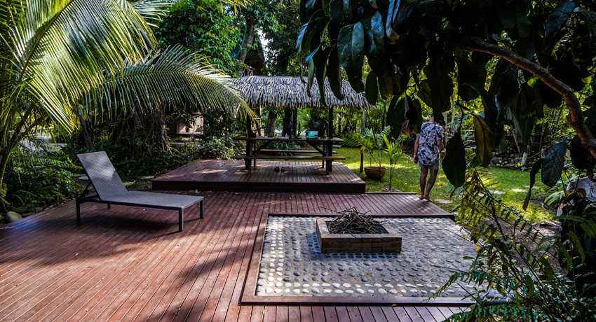 Case Mélanésienne 9